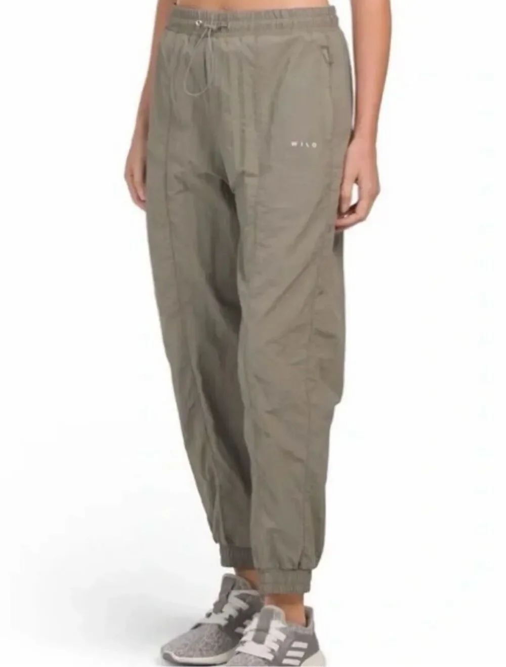 ✨WILO The Label Sage Green Parachute Jogger Sz Large Pants✨
